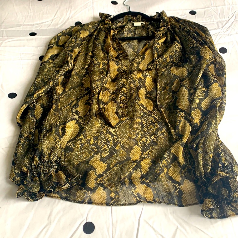 Women’s blouse